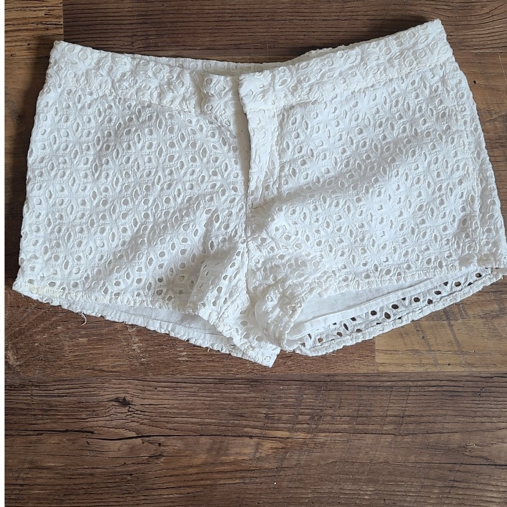 Quiksilver White Eyelet Cotton Shorts Size 3/26 G11085 Boho Beach Summer